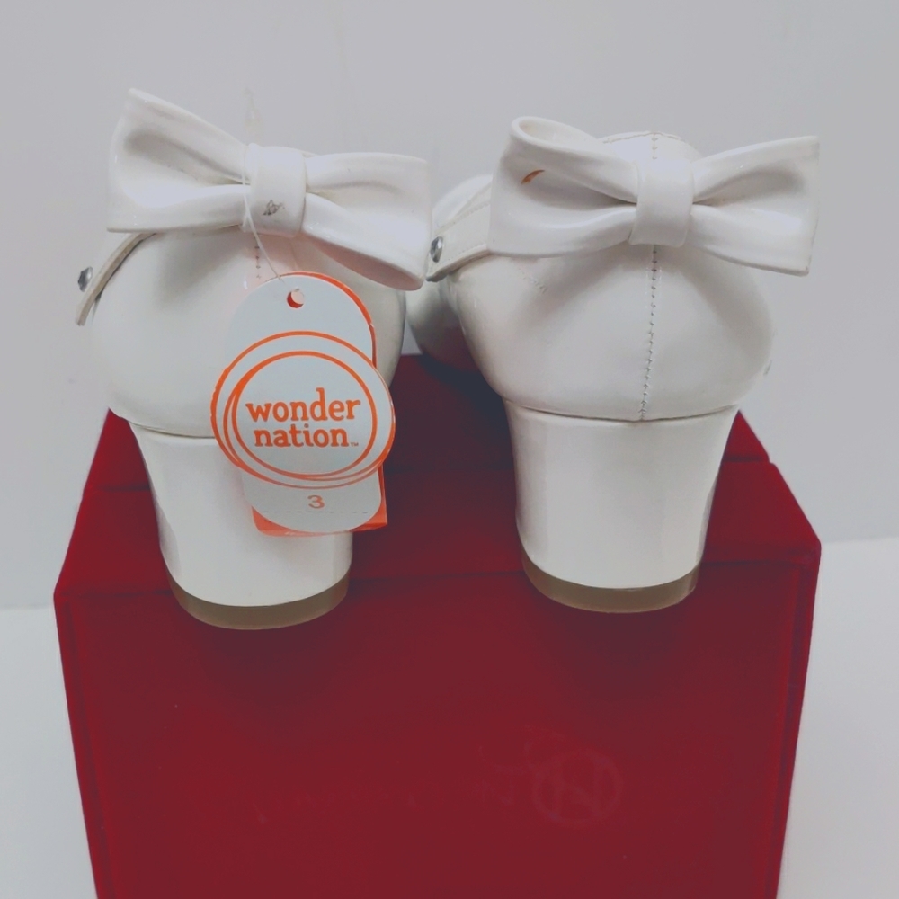 Shoes ~ Wonder Nation ~ Girls size 3